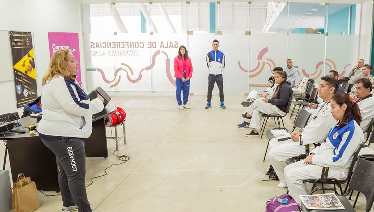 En el Campus ULP se realizó la capacitación regional de árbitros de taekwondo