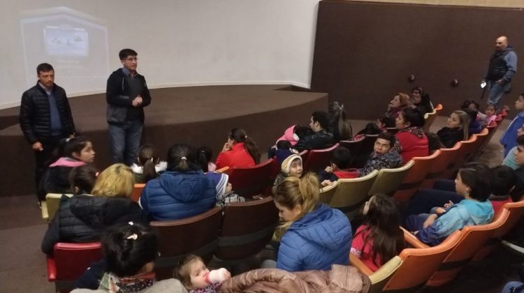 Más de 80 niños participaron de una nueva edición de “Los Merenderos al Cine”