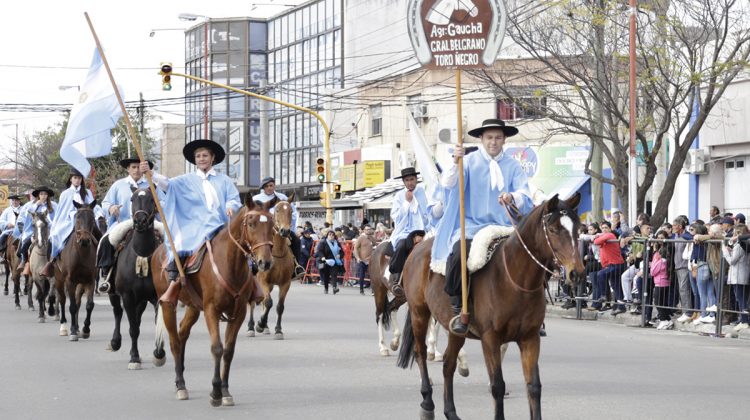 Raíces y tradición, el aporte distintivo de las agrupaciones gauchas a la representación artística