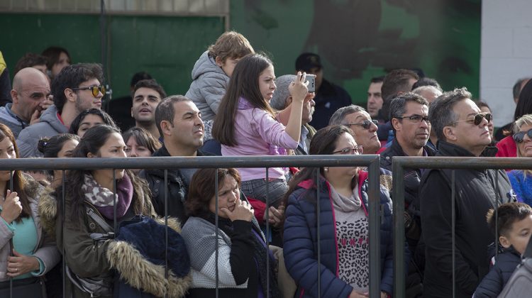 Miles de vecinos participaron en la celebración del día de la patria