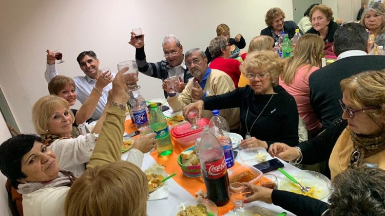 El Centro de Jubilados disfruta de tardes de baile y bingo junto a “Pinta San Luis”