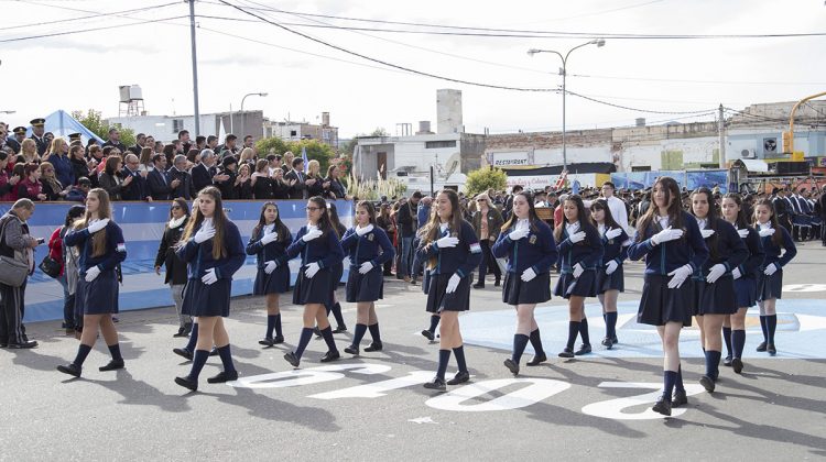 “A la patria la representamos entre todos”