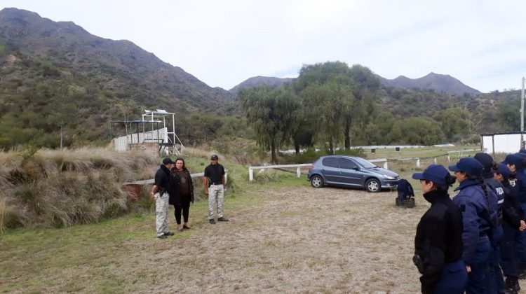 Capacitación policial: dictan un curso sobre manejo de armas destinado a mujeres de la fuerza