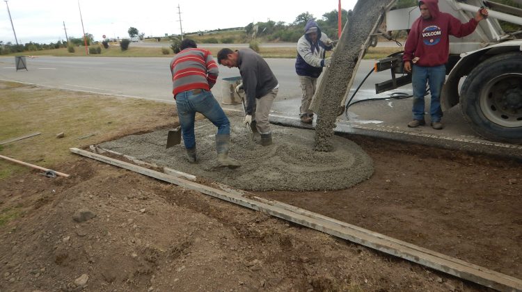 Obras en banquinas de autopistas provinciales