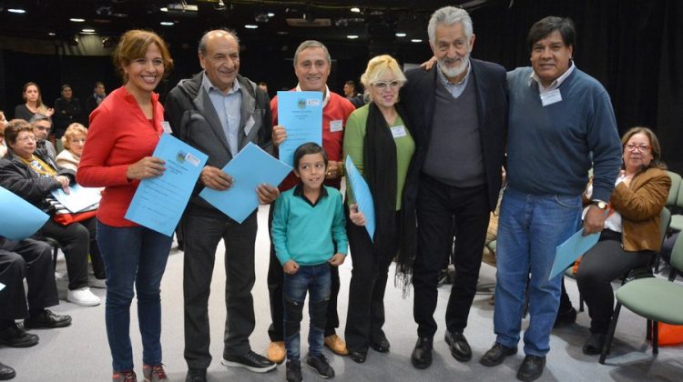 El orgullo y la alegría por la casa propia volvió a visitar el Salón Blanco