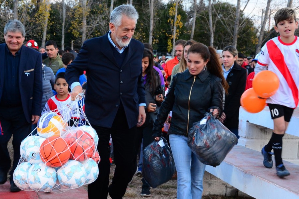 Un nuevo espacio para toda la familia: el gobernador inauguró el polideportivo de San Pablo.