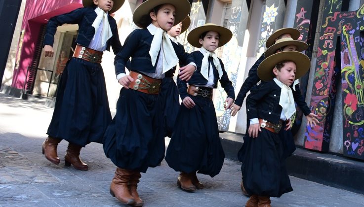 Juana Koslay y La Punta celebran el 25 de Mayo con un festival patrio