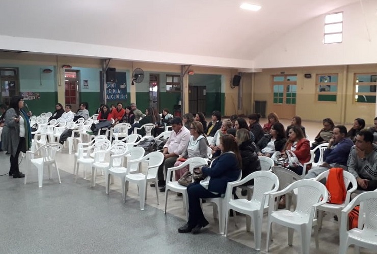La actividad se llevó a cabo en la Escuela N° 357 “Máximo Camargo” de La Toma.