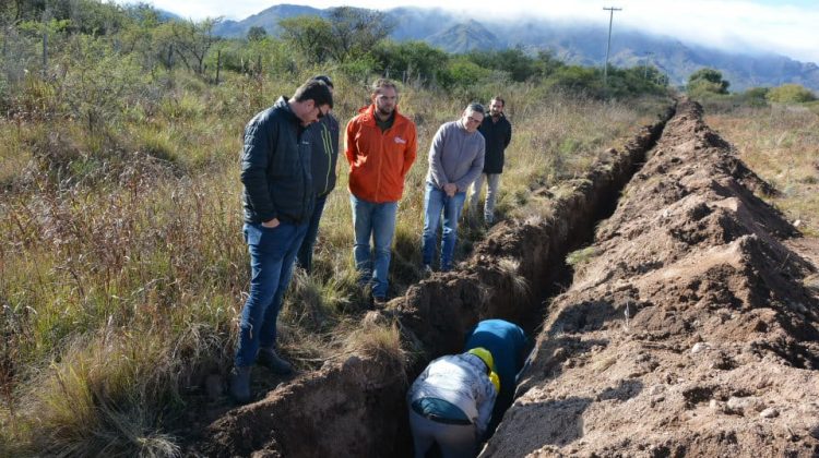 Avanza la obra del acueducto en Villa Larca