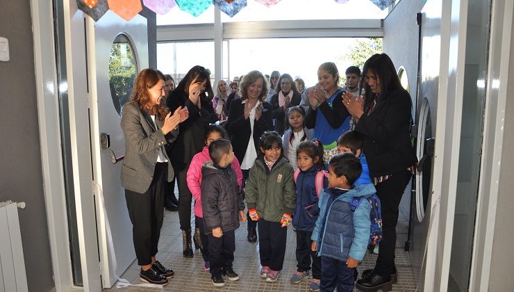 Abrió sus puertas la Escuela de Nivel Inicial Nº 17 “Huellitas de colores”