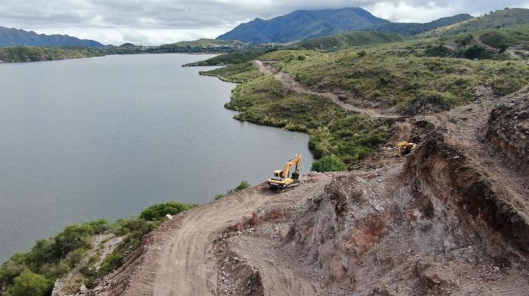 Continúa la transformación de la imagen del dique Cruz de Piedra