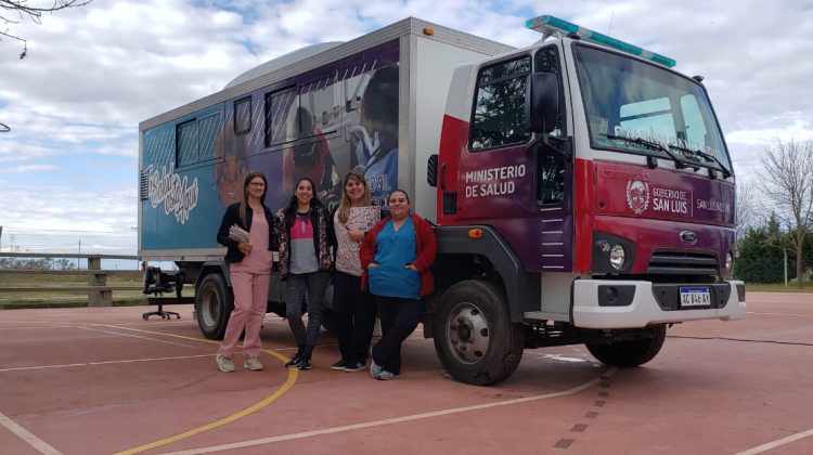 El camión sanitario comenzó su recorrido por el departamento Pringles