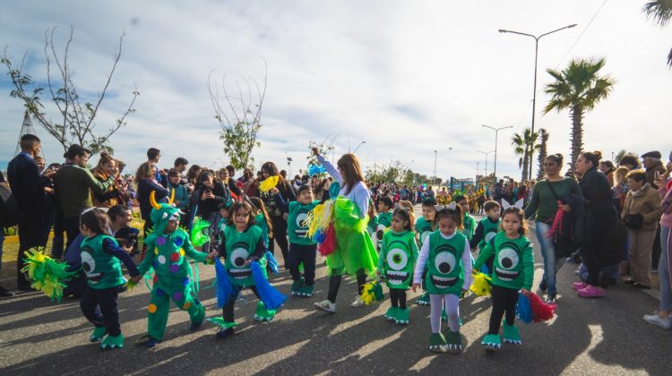 Los jardines de infantes festejaron su día con un desfile en “La Pedrera”