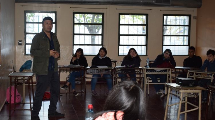 “La incidencia de los gases de efecto invernadero”, otra de las capacitaciones ambientales dictadas en las escuelas