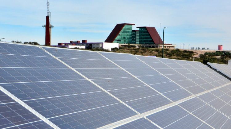 El gobernador inauguró la ampliación del Parque Solar Fotovoltaico que duplicó su generación de energía