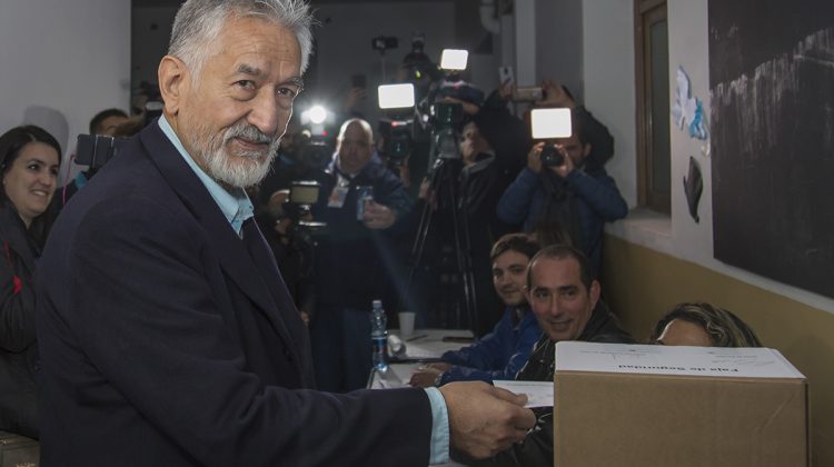 Emitió su voto el gobernador Alberto Rodríguez Saá