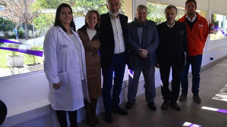 El gobernador guió a autoridades de la UBA en una recorrida por el Centro Oncológico Integral y el Hospital Central