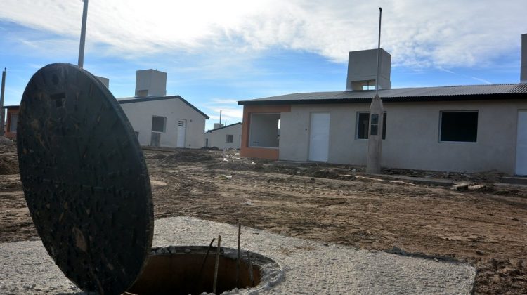 Las 400 viviendas que la Provincia construye en el sur de la ciudad tienen un 70 % de avance