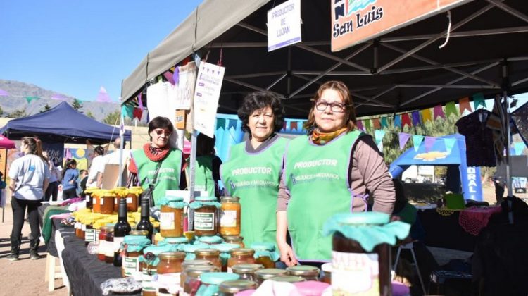 Las familias de Merlo disfrutaron de una nueva feria en su casa