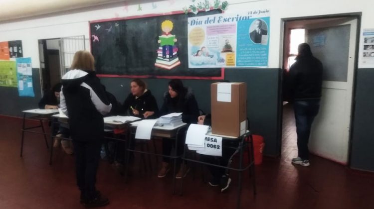 Comenzó la votación en la provincia