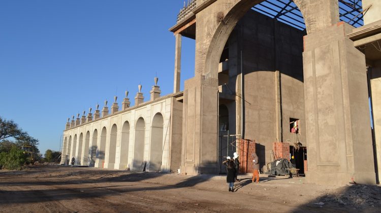 Inspeccionaron los avances de la obra del hotel La Recova