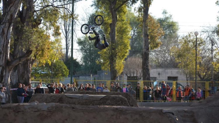 Riders puntanos brillaron en la pista de BMX del Parque de las Naciones