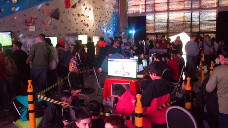 Más de 500 personas participaron del torneo de PlayStation