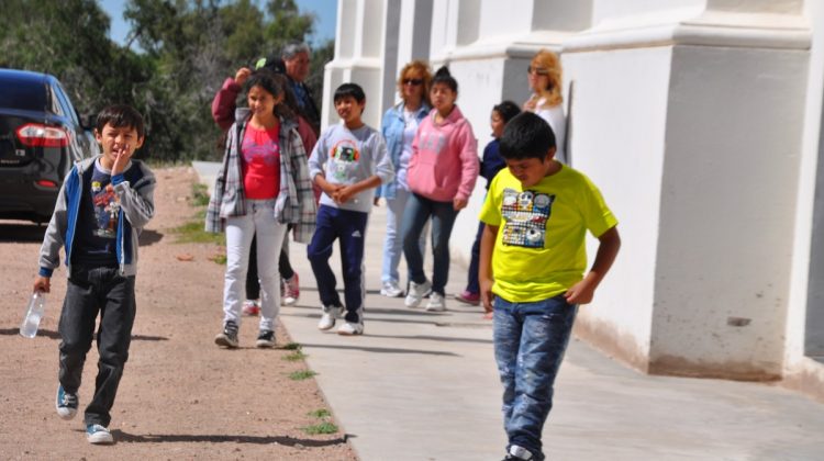 Siguen llegando visitantes a la Réplica del Cabildo y a la Casa de Tucumán