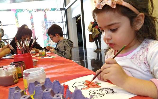 Los chicos disfrutaron de una tarde de juegos y pinturas en el MUHSAL