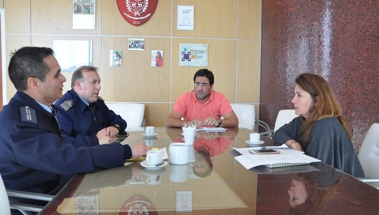 La ministra de Educación se reunió con integrantes del Comando General Electoral