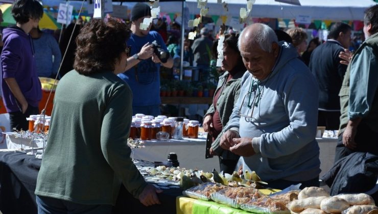 Todo listo para la Feria de Productores en el Parque de las Naciones