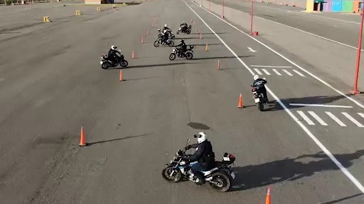 La Policía sigue capacitándose en el manejo de motocicletas