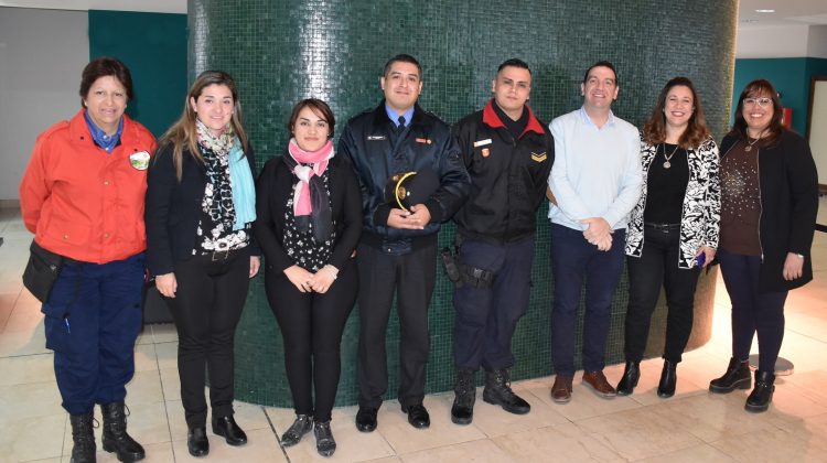 Reconocen a especialistas que capacitan a la Policía provincial