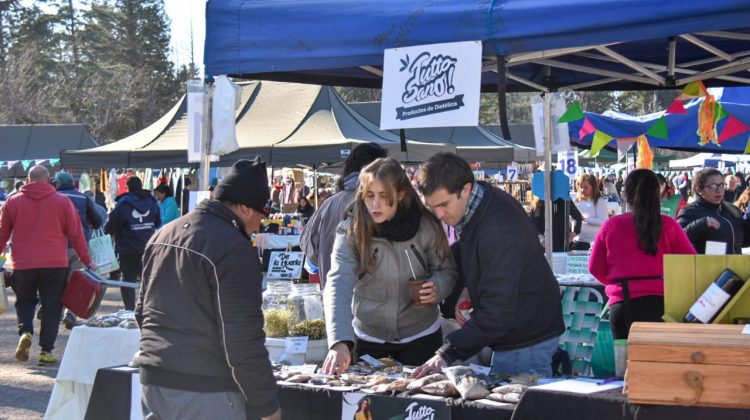 Comenzó la edición especial de invierno de la Feria de Pequeños y Medianos Productores