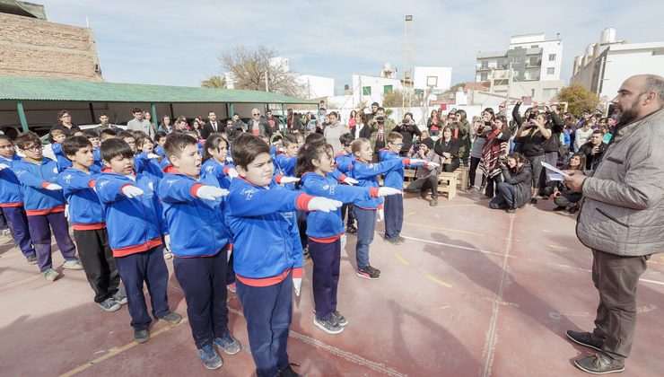 Alumnos de la “Albert Einstein” prometieron lealtad a la Bandera de San Luis