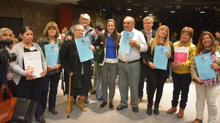 Entrega de escrituras: “Fue una gran sorpresa, estoy muy agradecida al gobernador, era algo muy ansiado”