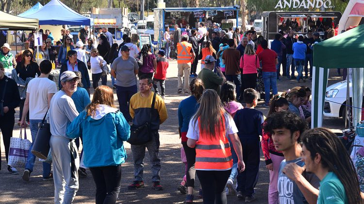 Feria de Pequeños y Medianos Productores: una sana costumbre que reúne a las familias de San Luis