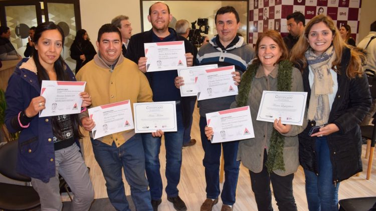 Capacitaron a alumnos de la Carrera de Albañilería