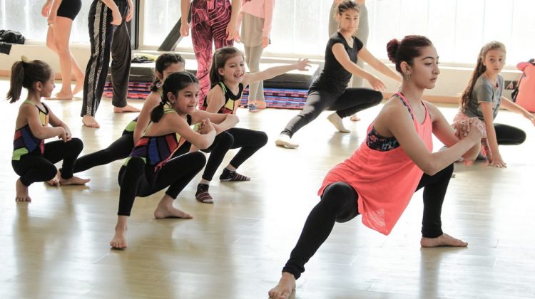 La reconocida bailarina Débora Kaul brindó un seminario intensivo a las alumnas del estudio ExpresArte