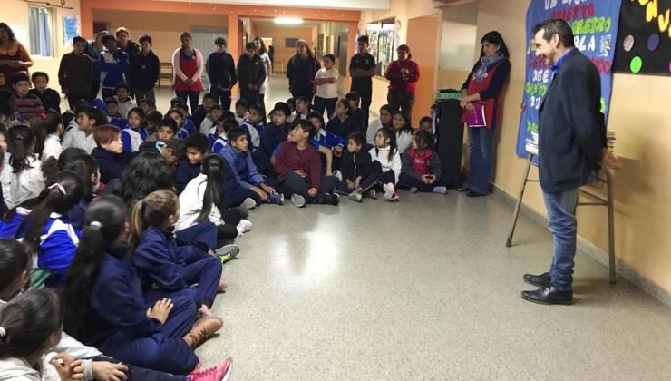 San Luis Libro promocionó la lectura en la Escuela “Brigadier Juan Manuel de Rosas”