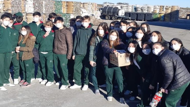 “La Metropolitana” recibió la visita de alumnos del Instituto “Causay”