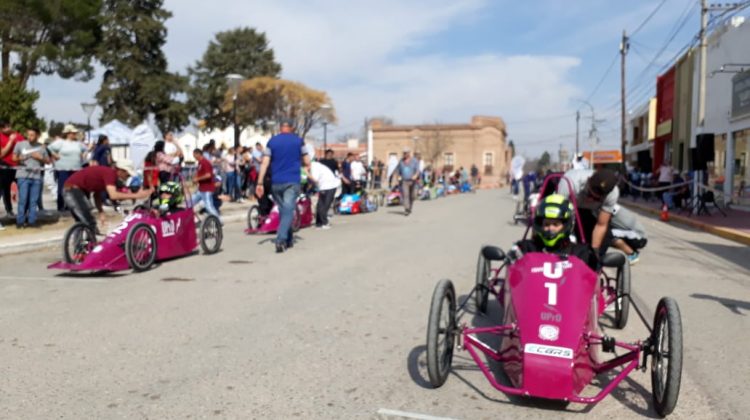 La escuela “Elías Adre” y la UPrO ganaron la segunda fecha del Provincial de E-Cars