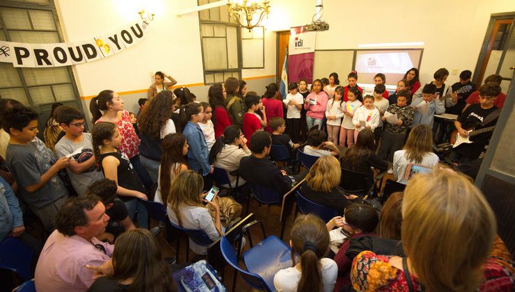 Más de 300 alumnos del Instituto de Idiomas sede San Luis recibieron sus certificados 