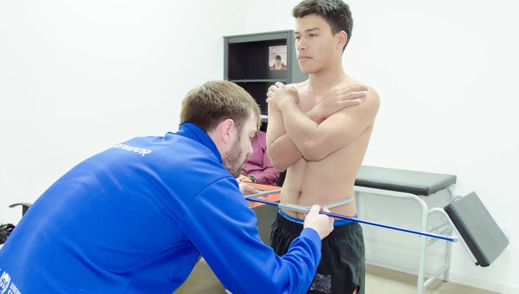 Nico Fernández pasó por el Campus para buscar certezas físicas