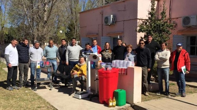 El Ministerio de Salud entregó equipamiento para el sur provincial