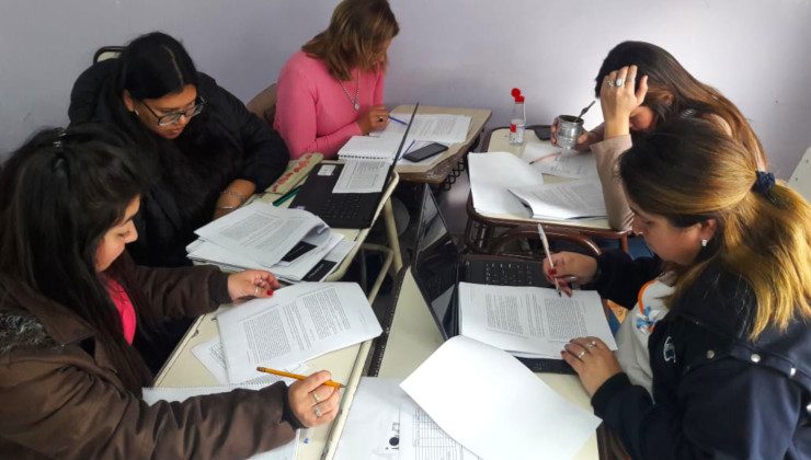 Capacitan a docentes de diferentes escuelas del interior provincial