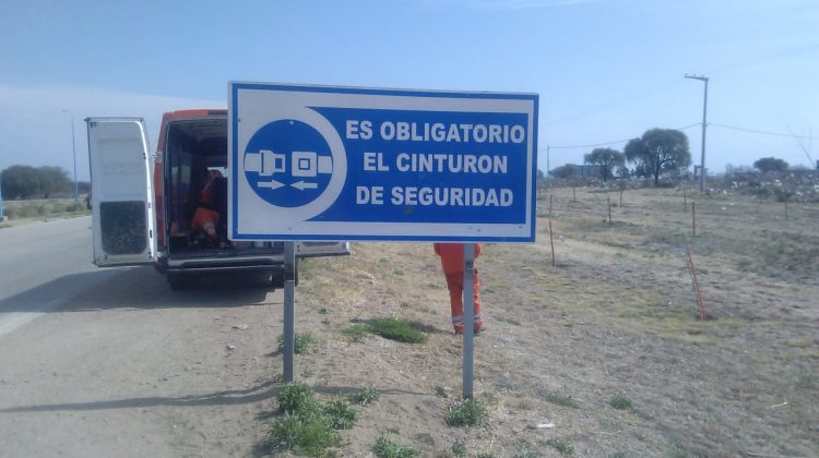 Más de 5100 carteles viales colocados en rutas y autopistas