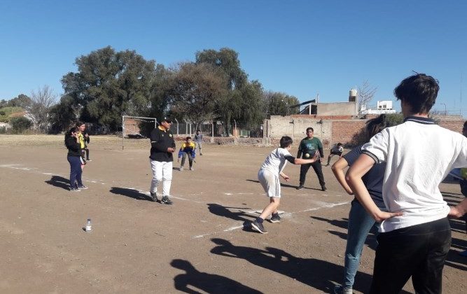 Se jugó la última fecha clasificatoria de los Intercolegiales de Béisbol 5