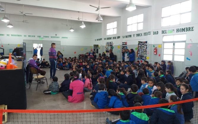 Más de 500 alumnos de Naschel, Merlo y San Luis recibieron las “Charlas DAR”