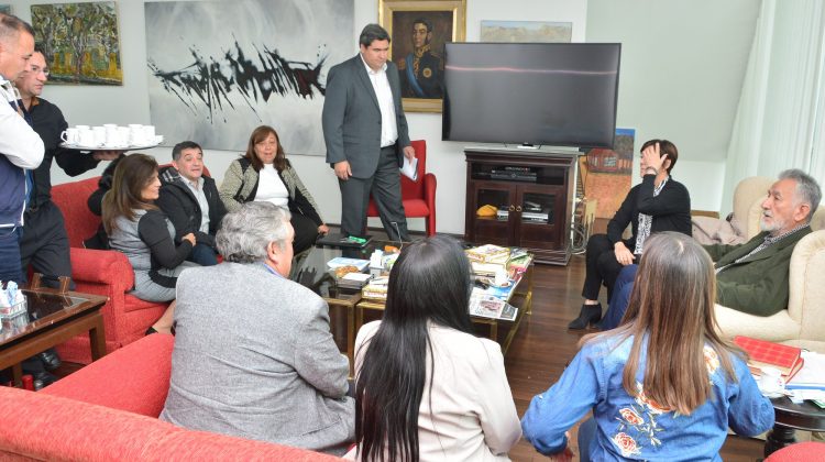 El gobernador mantuvo un encuentro con diputados del bloque Peronismo del Interior